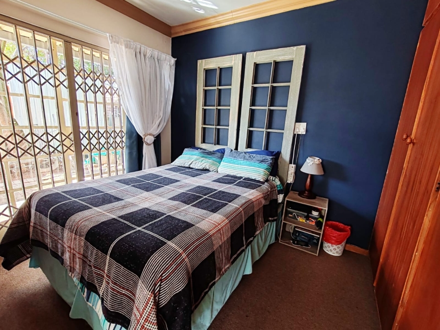 3 Bedroom Property for Sale in Kannoniers Park North West
